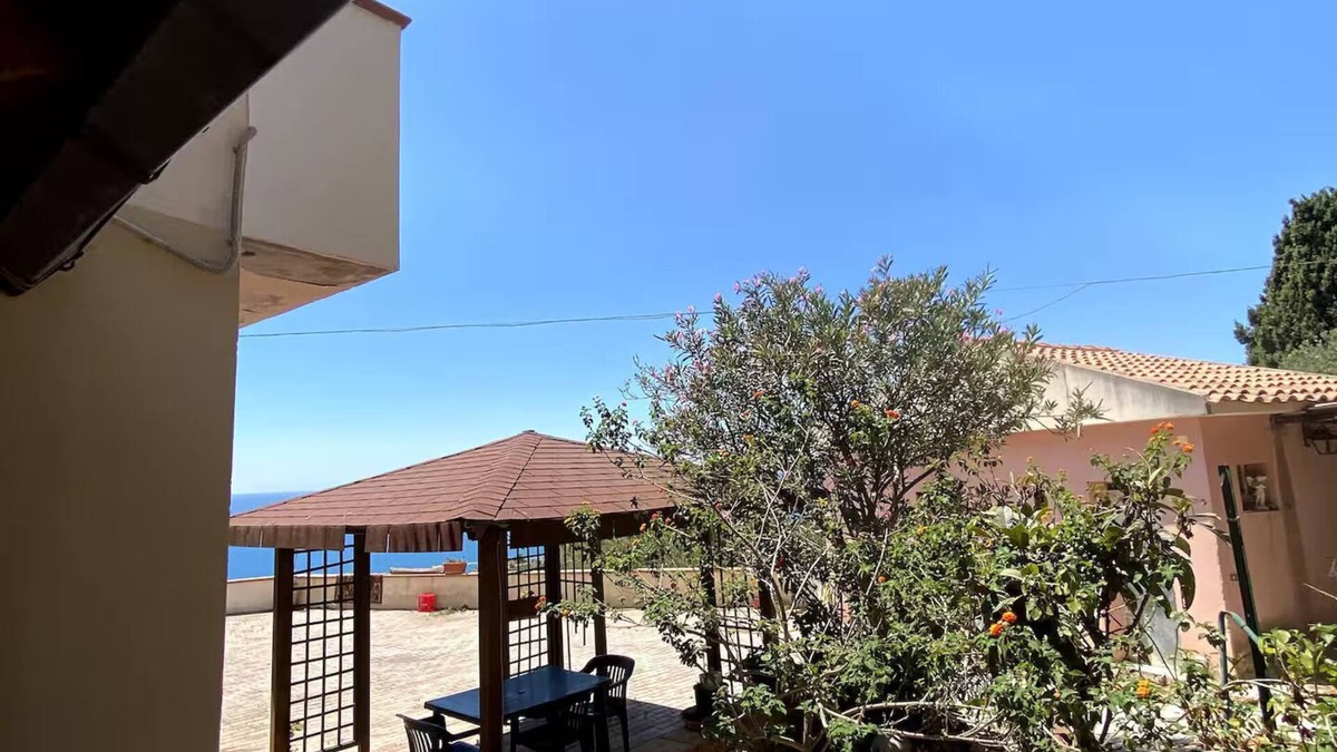 Licata Apartment | Cozy cottage with panoramic sea view and bathtub in Montesole, Licata