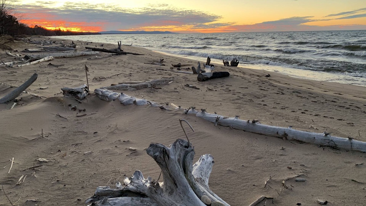 Ontonagon Cottage | Cozy cottage with private Lake Superior beach in Michigan’s Upper Peninsula