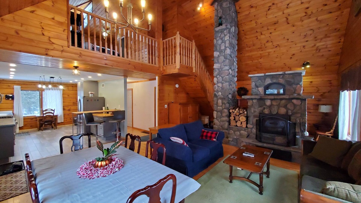 Faraday Cottage | Cozy cottage with private waterfront & wifi