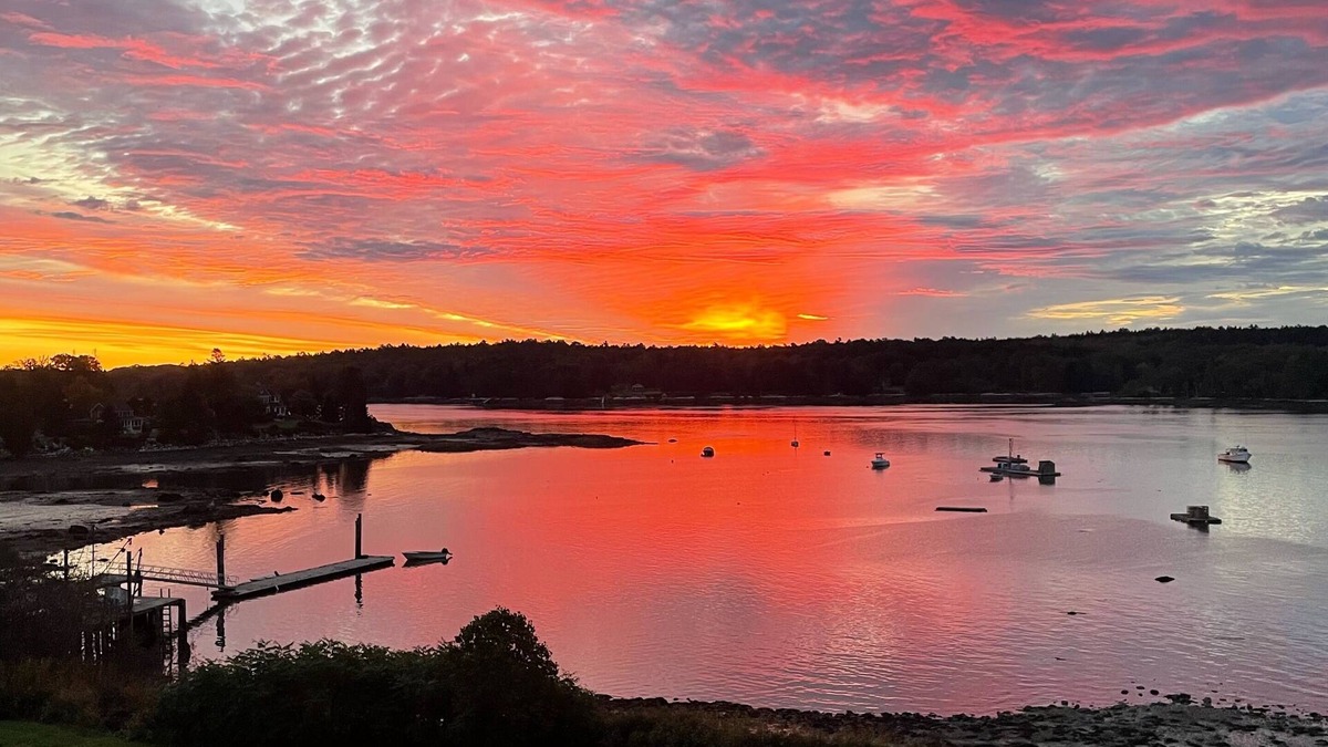 Medomak Cottage | Cozy Cottage with spectacular salt water view/3 Kayaks available/