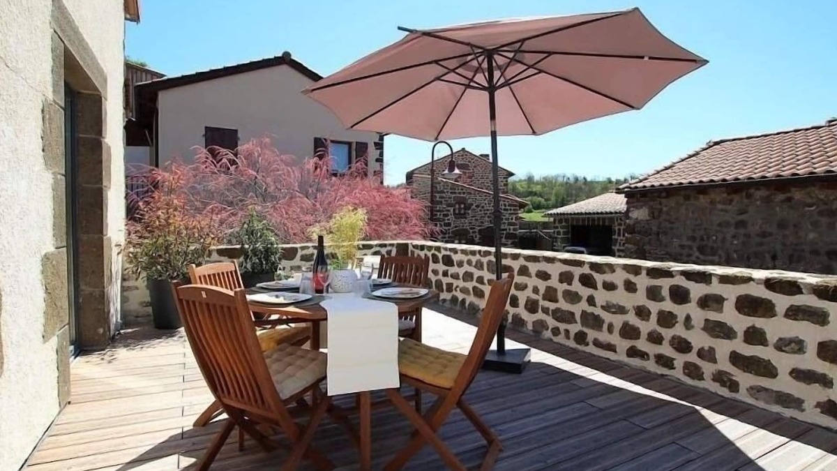 Polignac Cottage | Cozy Cottage with Sunny Terrace near UNESCO Heritage and Hiking Trails
