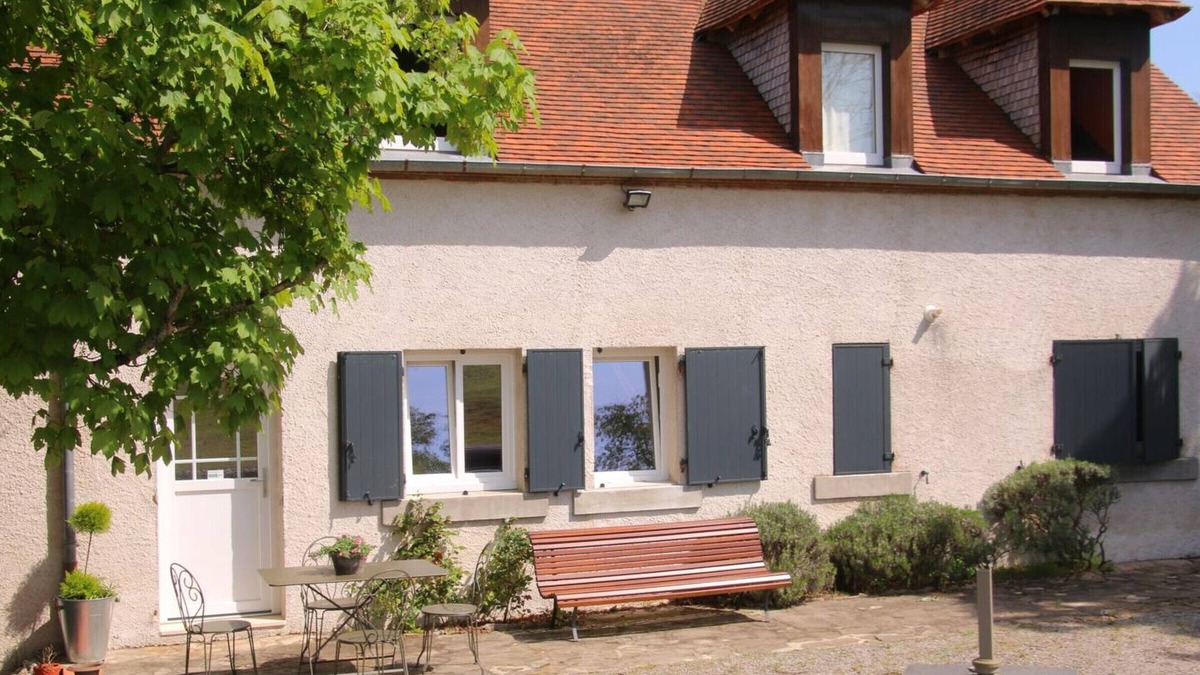 Besson Cottage | Cozy cottage with terrace and WiFi - 2 br, 4 pers in Besson