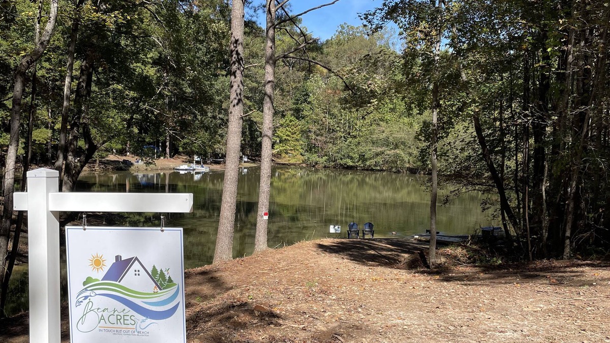 Cliftondale Cottage | Cozy Cottage With Lake on 10Acres Near Atl Where Friends & Family Meet Nature