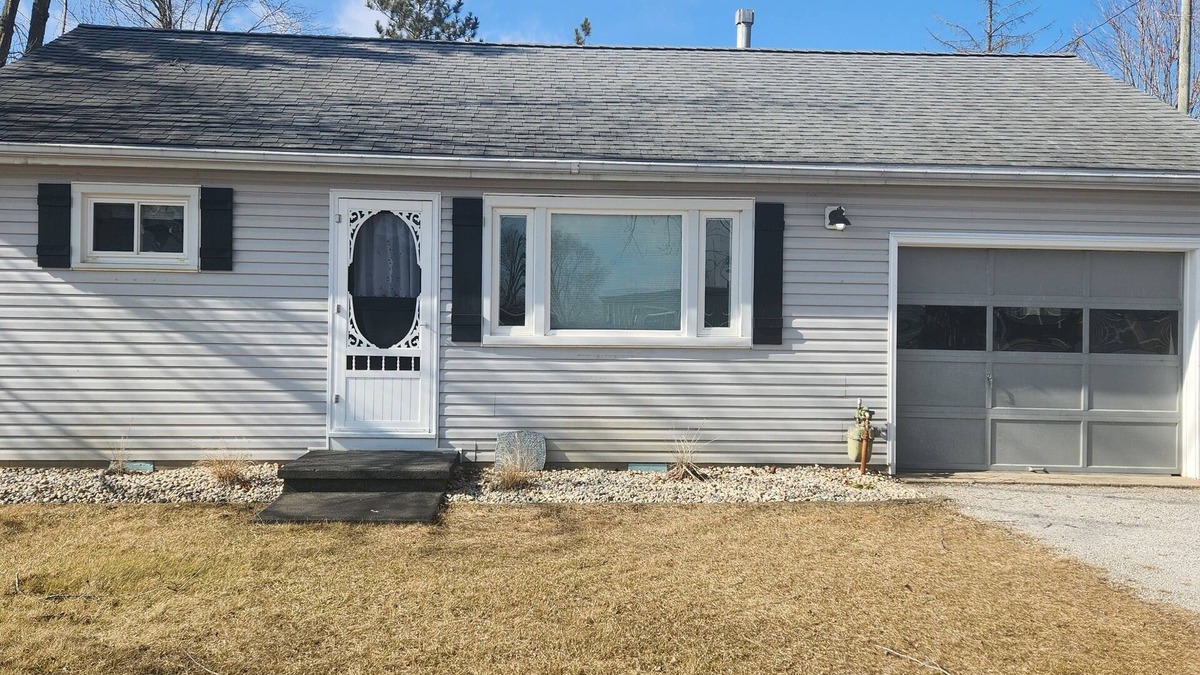 Celina Cottage | Cozy Cottage with water access, Newly remodeled