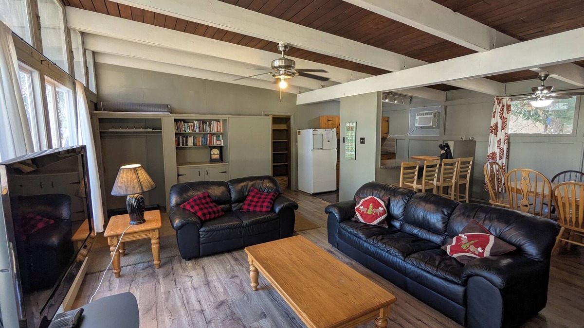 Falcon Lake Cabin | Cozy Cottonwood Cabin at Falcon Lake –Walk to Beach, Shops, Activities & Trails!