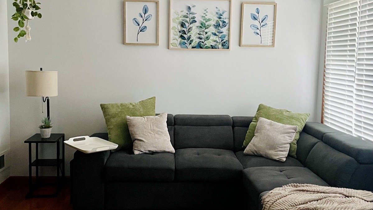 Council Bluffs House | Cozy Council Bluffs Bungalow 10 mins from Omaha