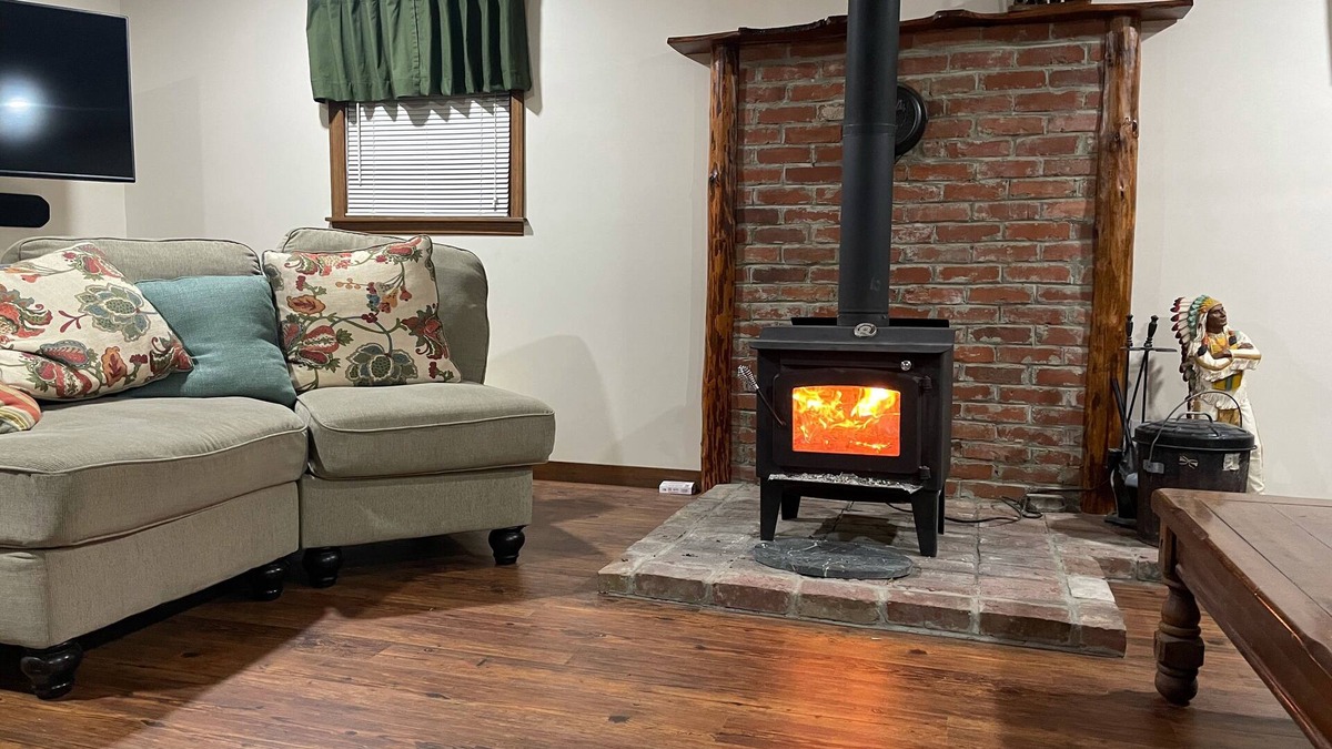 Corydon Cabin | Cozy Country Cabin Getaway now w/WIFI!