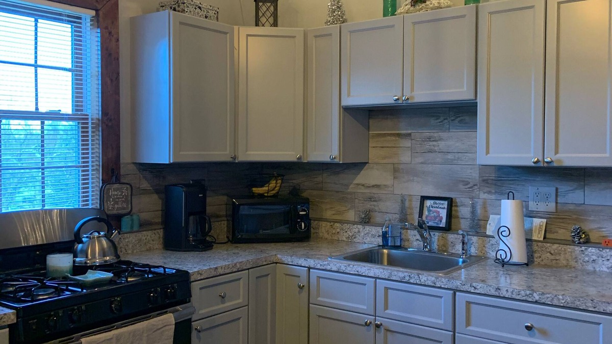 Middle Hope Apartment | Cozy country efficiency in the Hudson Valley