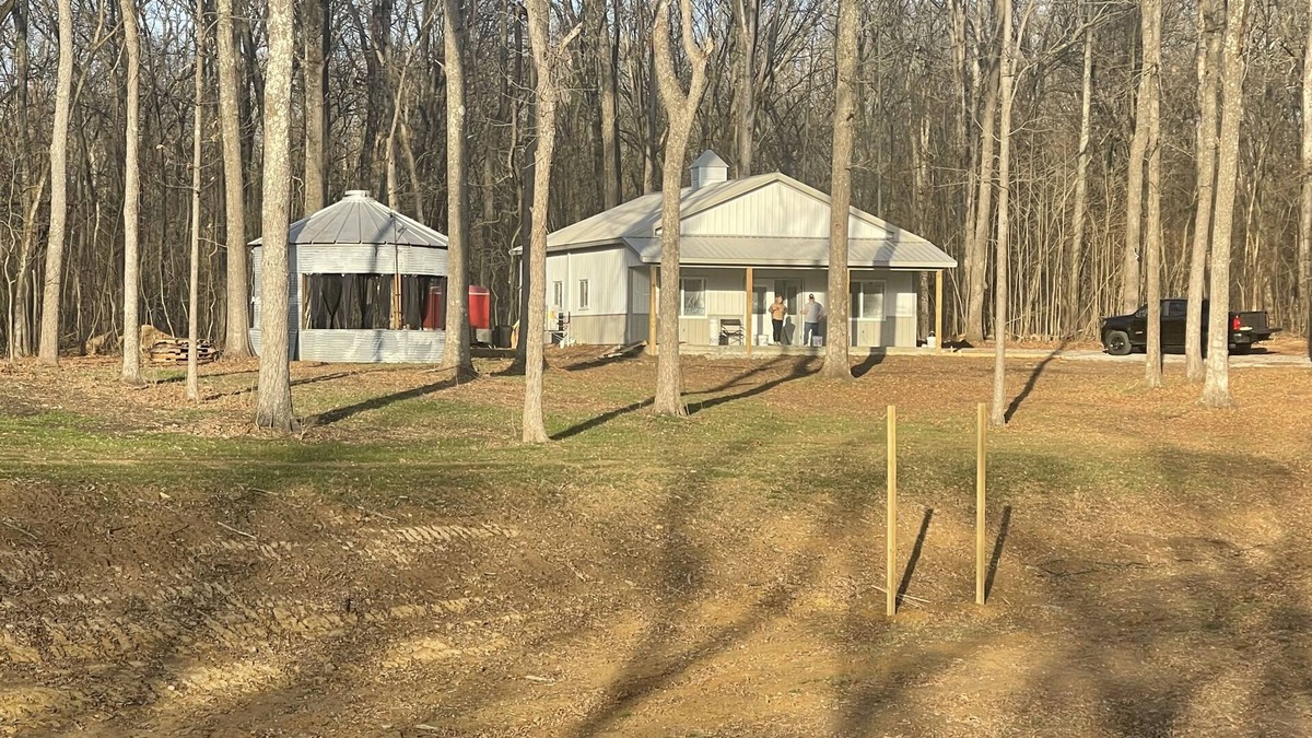 Perry County House | Cozy Country Getaway Cabin Barndominium on 115 wooded acres