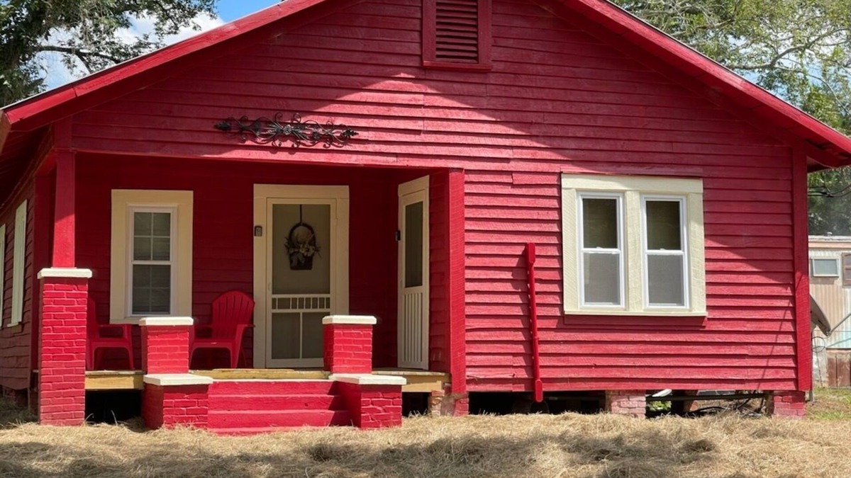 Abbeville House | Cozy country home near Lake Eaufula and hunting