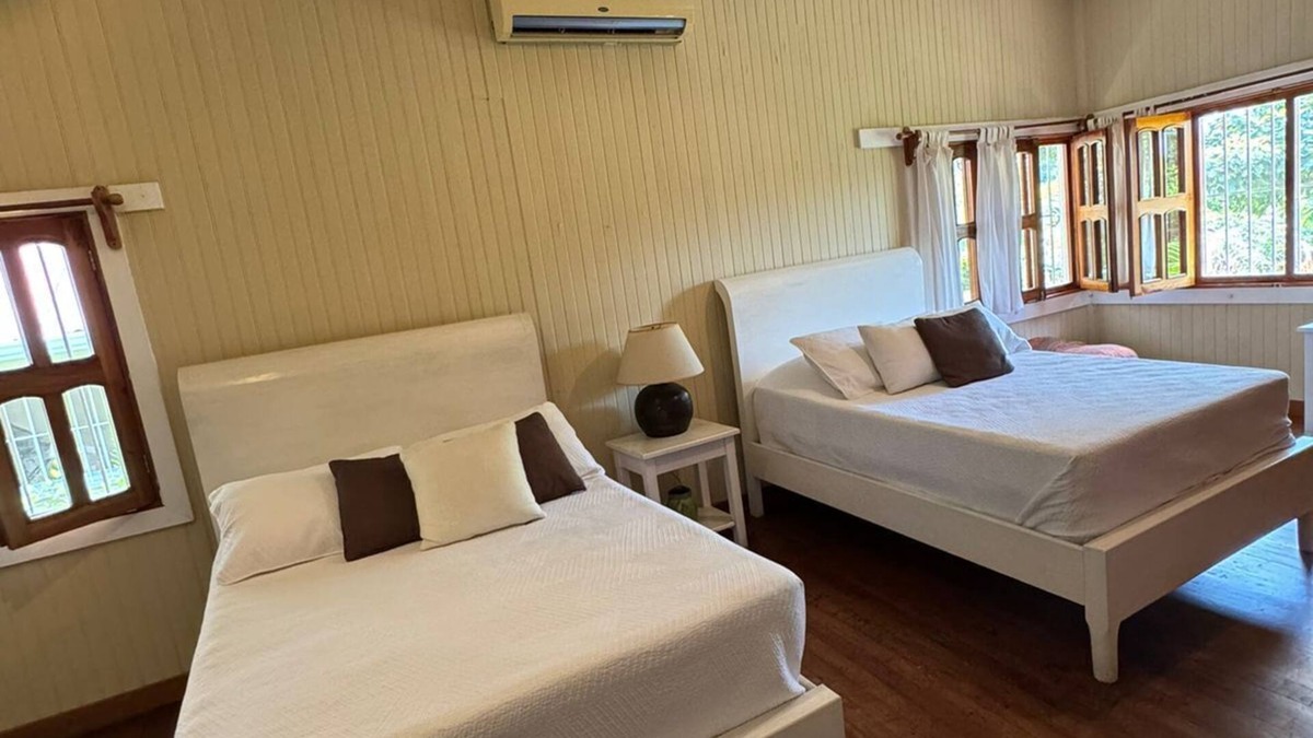 El Asintal House | Cozy country house 15 minutes from IRTRA. Ideal for sharing with family