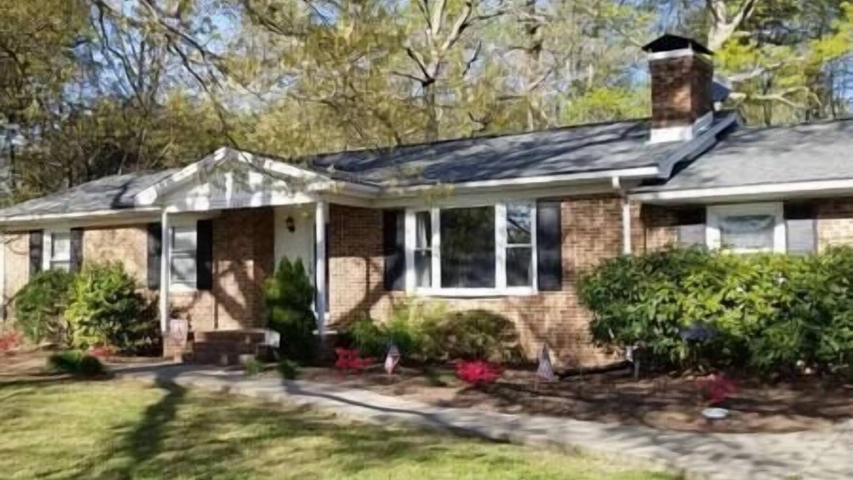 Reidsville House | Cozy Countryside Getaway with Fast Wifi/Hot Tub