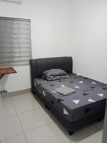 Salak South House | Cozy Couple Master bedroom 10 Mins from KLCC & LRT Station