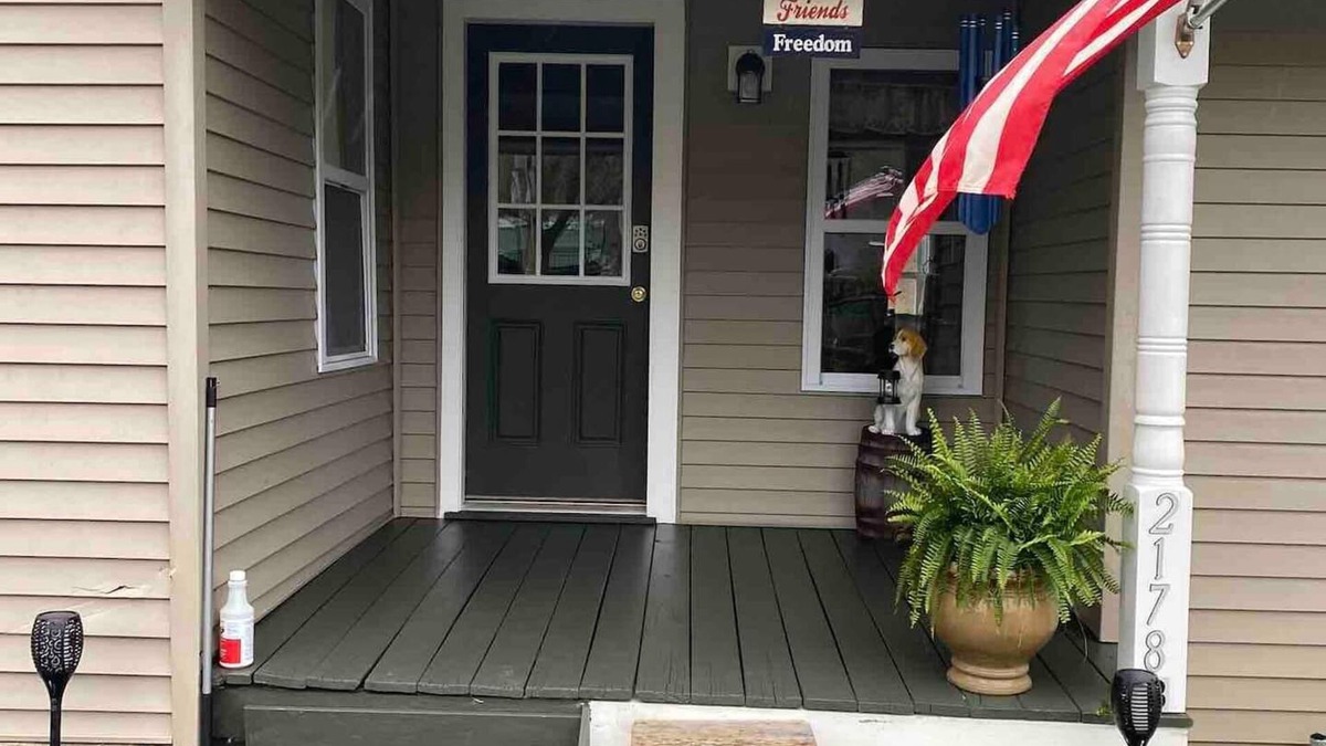 Swain Apartment | Cozy Couples Farmhouse Cottage- Minutes walk from Swain Ski Resort