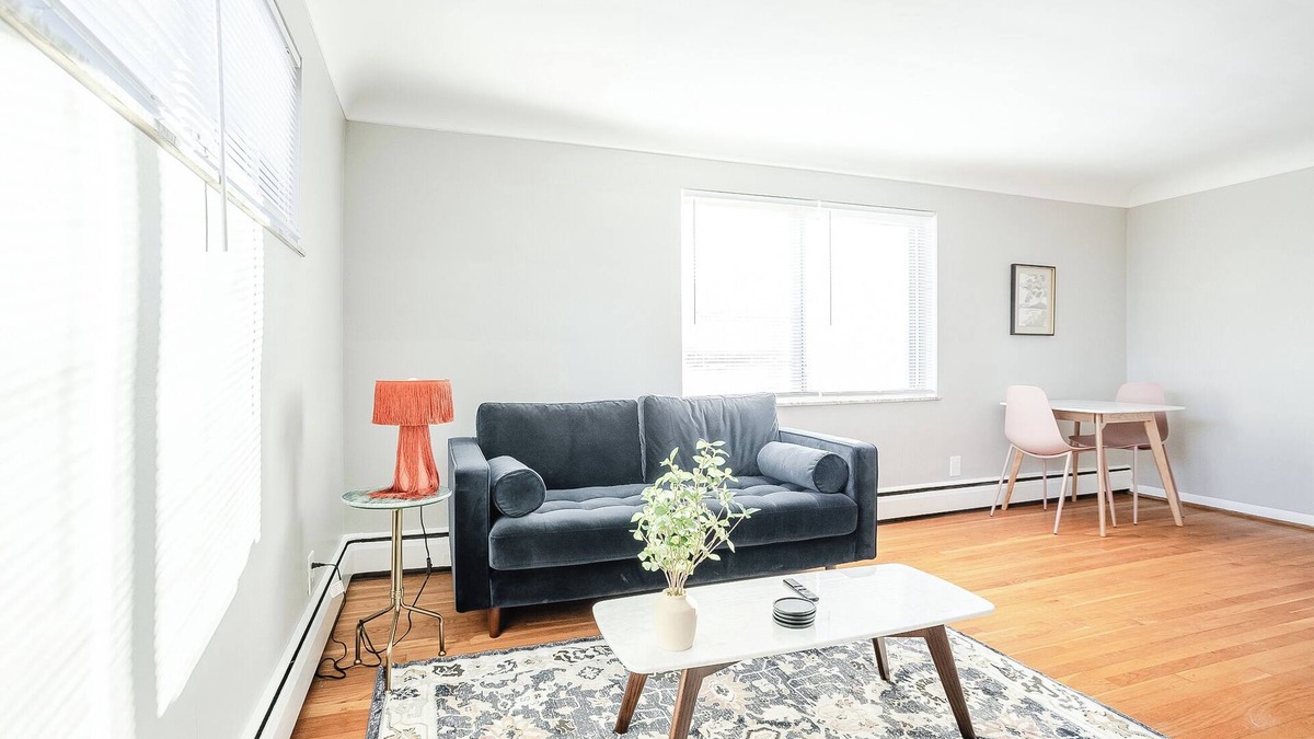 Oakley Apartment | Cozy Cove Oakley 1B/1B Garage Park 10 min to UC