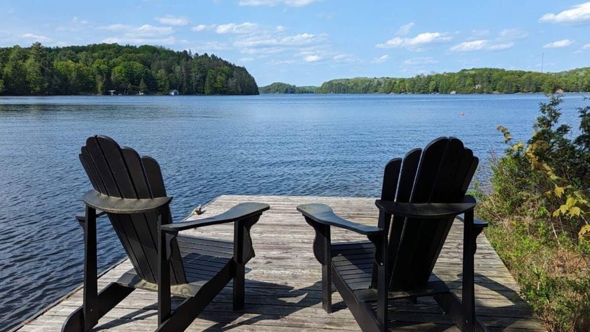 Minden Hills Cottage | Cozy Cove on Gull LakenGetaway to your own cove with swim up dock and sand beach