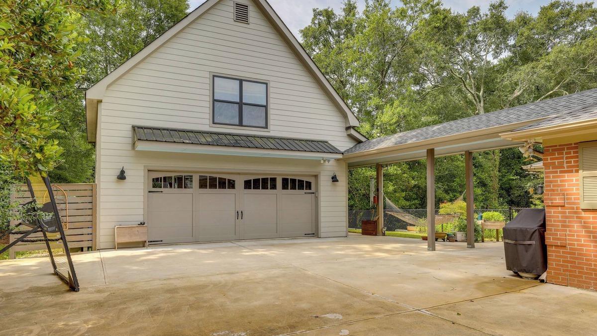 Covington Apartment | Cozy Covington Studio Rental Near Historic Square!