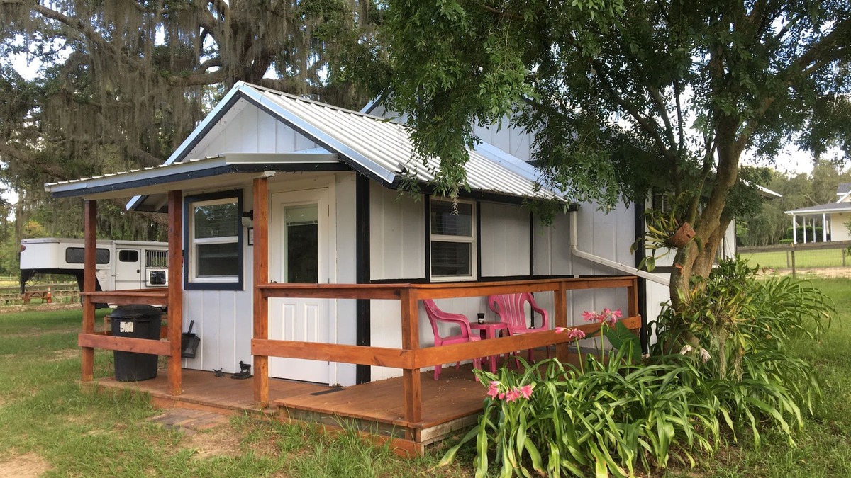 Brooksville Cabin | Cozy Cowboy Cottage at Spotted Dance Ranch