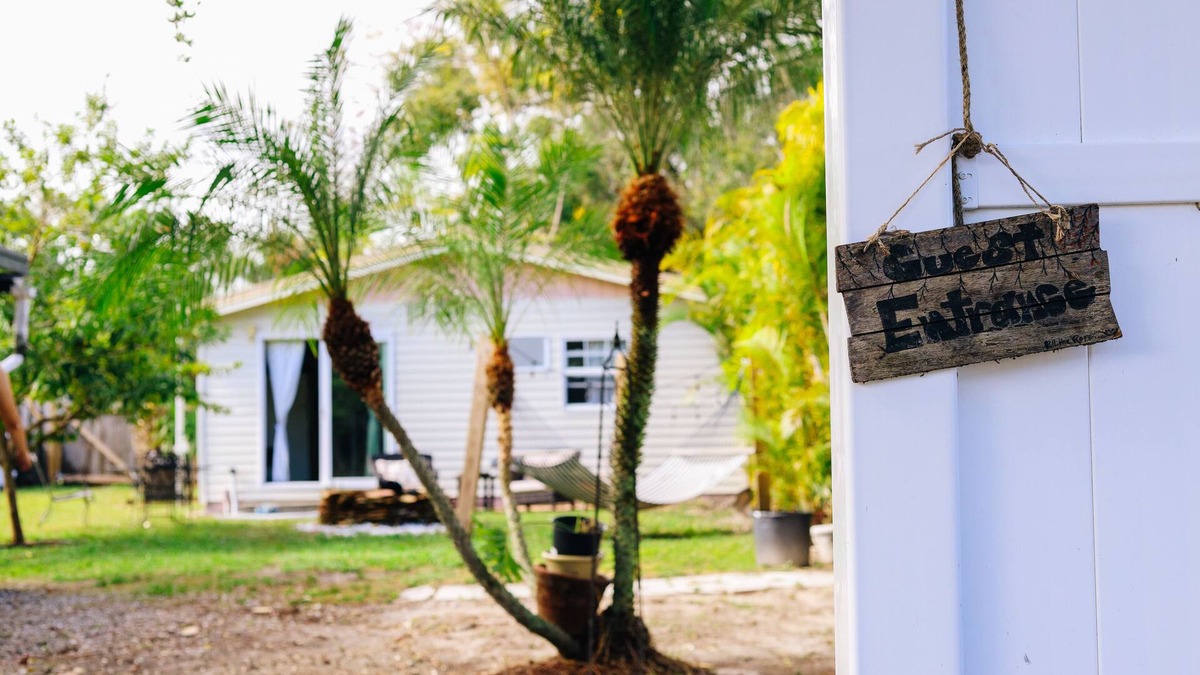 Safety Harbor House | Cozy creative getaway guesthouse
