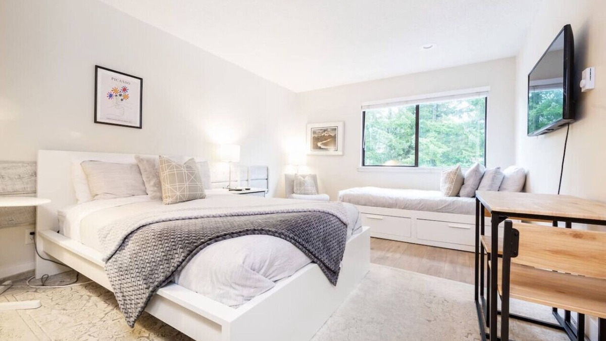 Whistler Creekside Condo | Cozy Creek Den - Studio w Hot Tub & Pool
