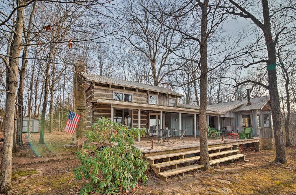 Beersheba Springs House | Cozy Cumberland Mountain Cabin with Stunning Views!