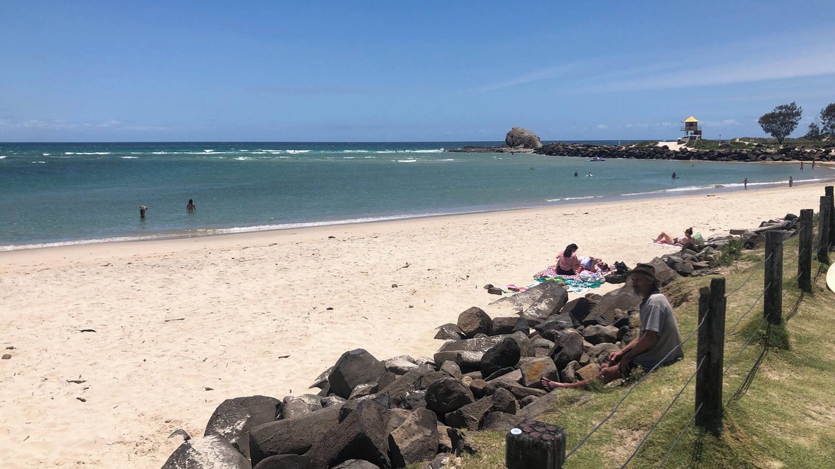 Currumbin House | Cozy Currumbin Beach Shack - Pet Friendly