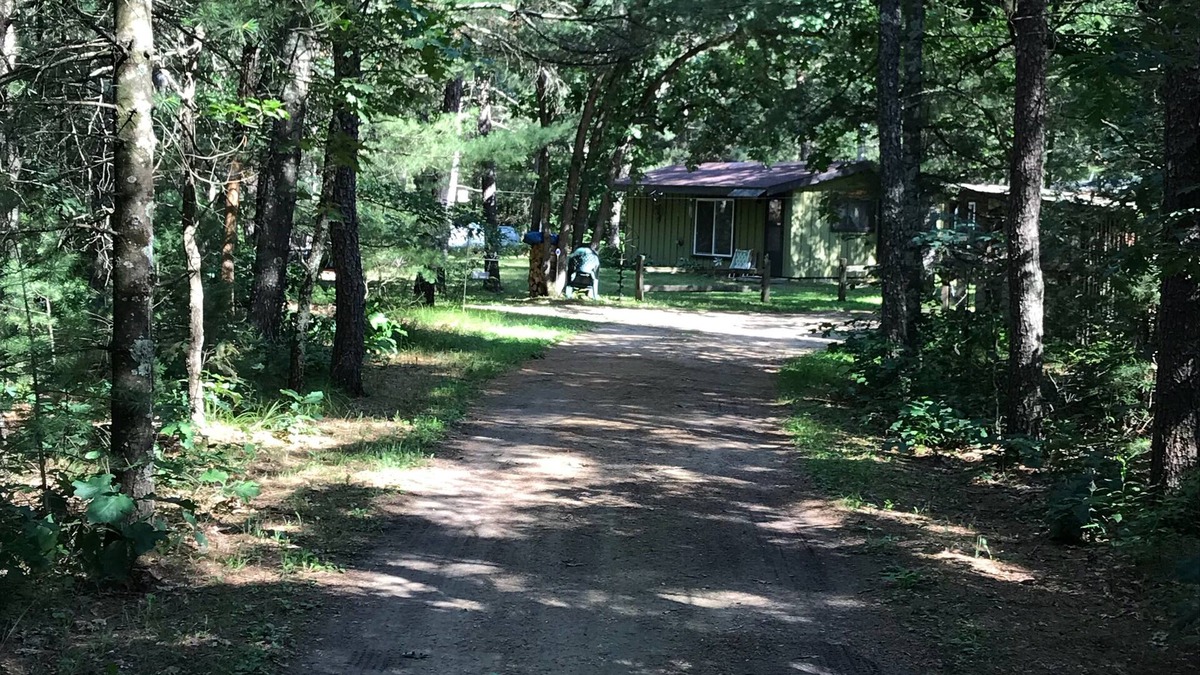 Friendship Cabin | COZY CUTE CABIN.