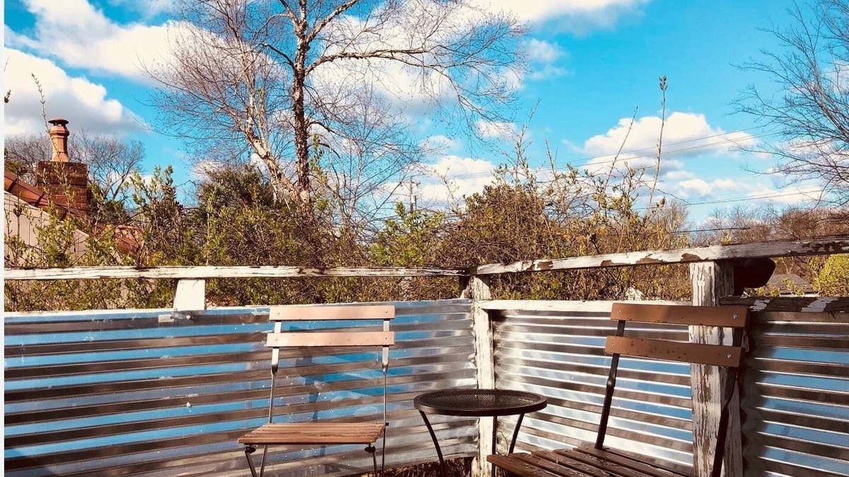 Inglewood Apartment | Cozy-Cute-Very Safe one bedroom Treetop apt in East Nashville