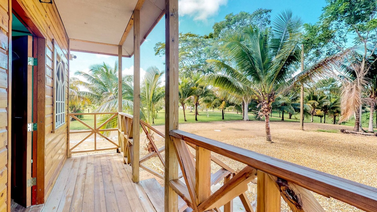 Dangriga Cabin | Cozy Dangriga cabin, romantic Belize getaway, couples’ retreat Belize