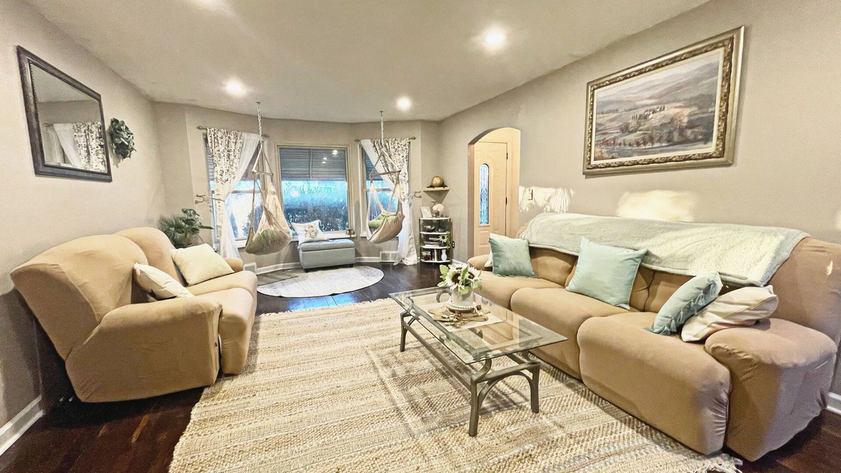 Dayton House | Cozy Dayton Cottage