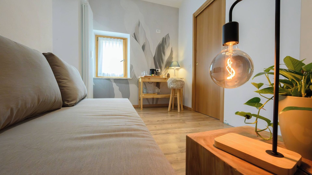 Illasi House | Cozy deluxe room for 4 people with private bathroom