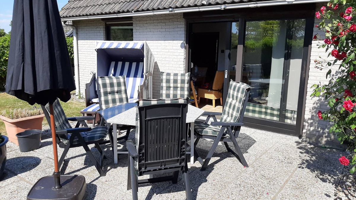 Herkingen House | Cozy detached vacation home with garden near the beach