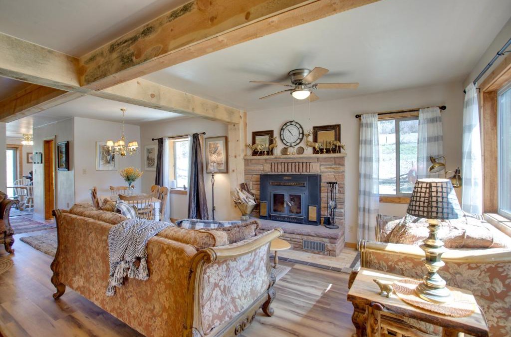 Dolores House | Cozy Dolores Getaway Hike, Fish and More!