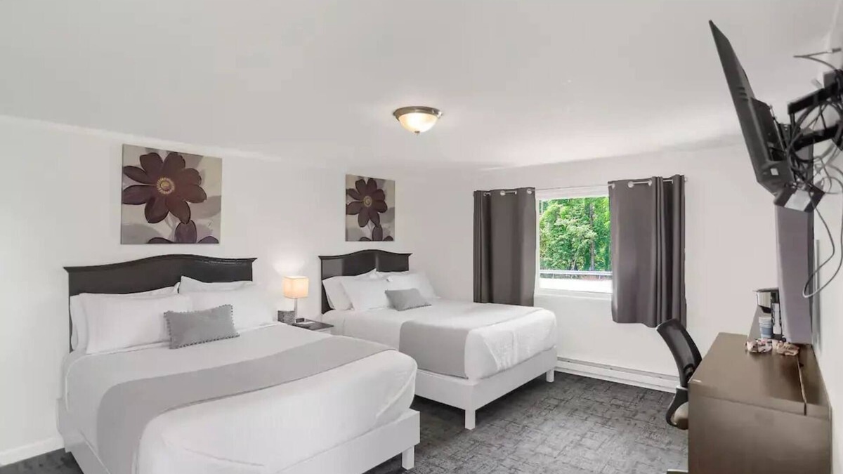 Halifax Apartment | Cozy Double Queen Room 105 at Halifax Innnn