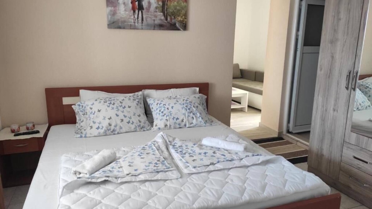 Gjerana House | Cozy Double Room with Living Area & Terrace
