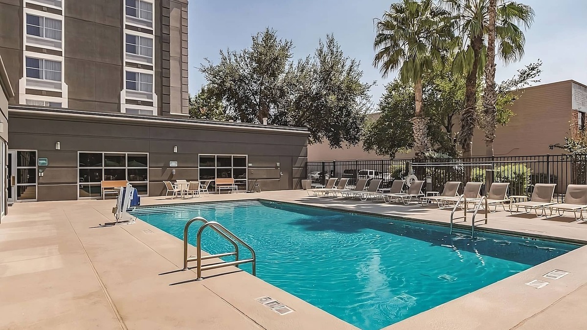 Arsenal Hotel | Cozy Downtown Retreat - Steps from The Alamo & River Walk Adventures