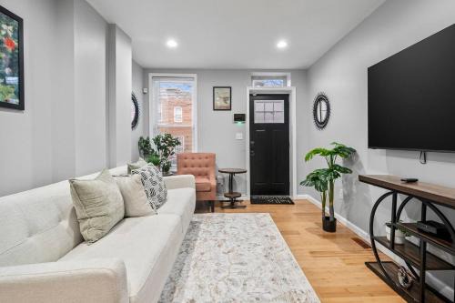Downtown Baltimore House | Cozy Downtown Retreat Walkable