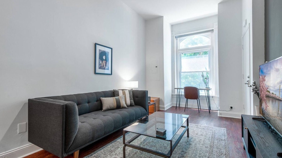 Dupont Circle Apartment | Cozy Dupont Circle 1BR w/W/D near metro & Johns Hopkins by Blueground