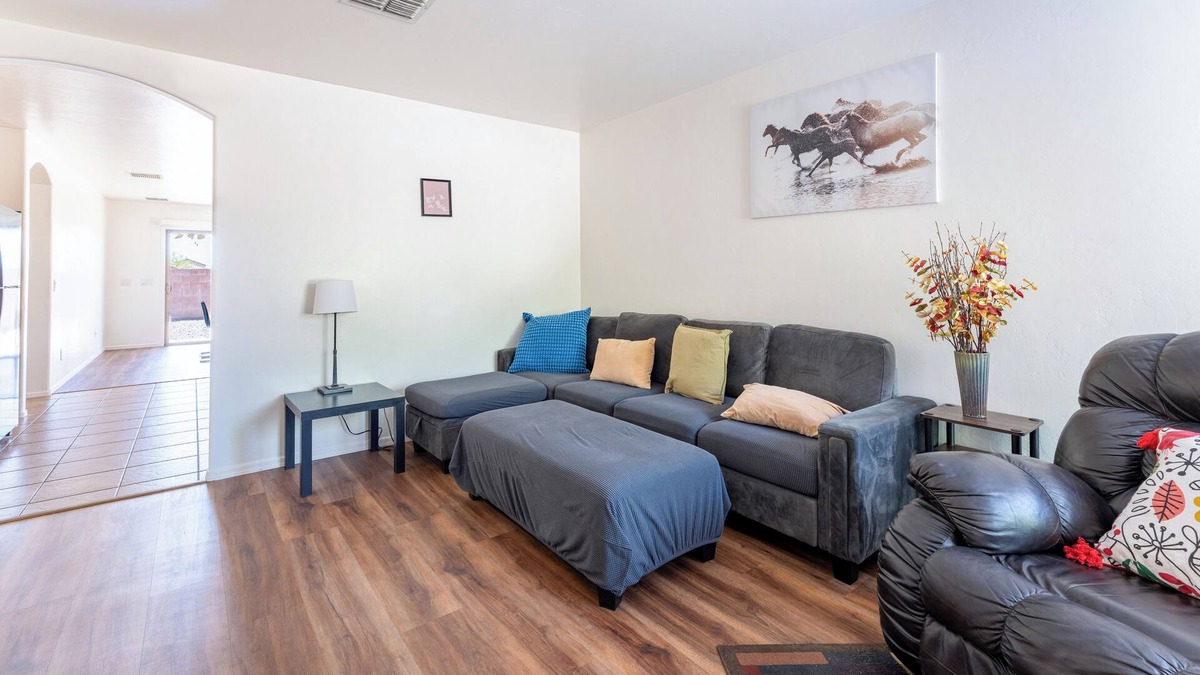 Harrison East South House | Cozy East side home in a quiet neighborhood