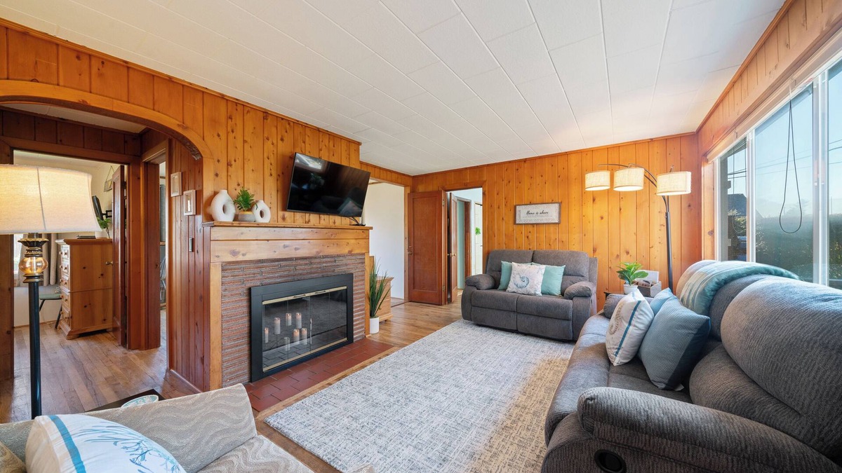 Seaside Cottage | Cozy:}EasyWalktoBeach/Boardwalk/Town/Café/Pub~Bikes~Foosball~Fenced~Quiet~DogsOK