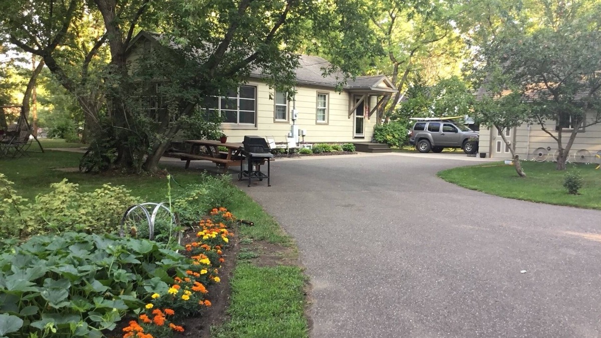 Ironton House | Cozy edge of town retreat, closest home to Cuyuna Lakes Trailhead Rally Center.