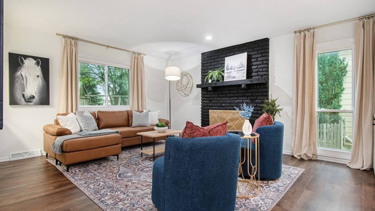 Millard House | Cozy & Elegant Gem, Fenced Yard, BBQ & Games!