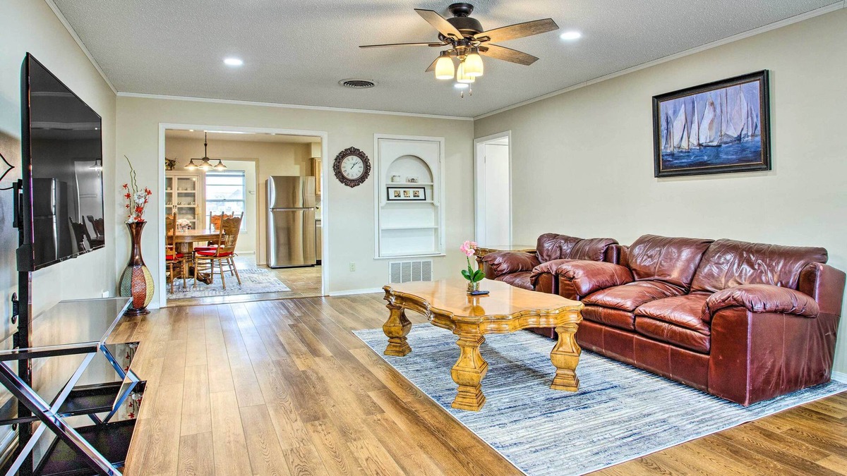 Enid Condo | Cozy Enid Condo ~ 2 Mi to Historic Downtown!