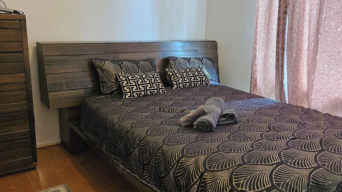 Sunbury House | Cozy Escape