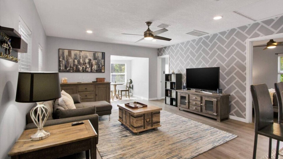 Seminole Heights House | Cozy Escape in Seminole Heights