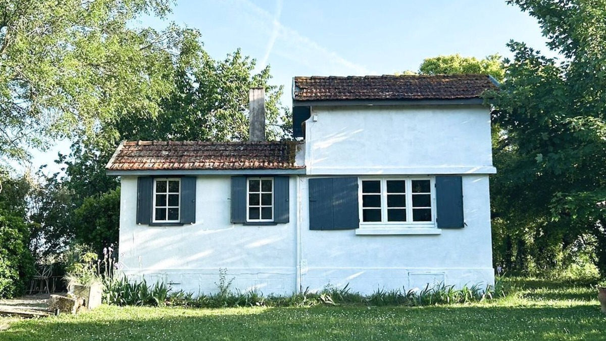 Voissay Villa | Cozy Escape in the Country - We're Pet-Friendly!