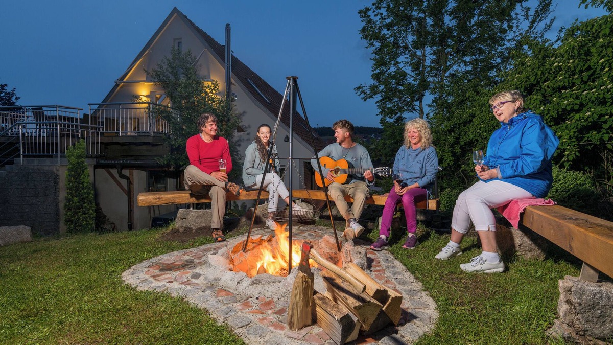 Schonach im Schwarzwald House | Cozy farmhouse with sauna, campfire and garden (pet-friendly)