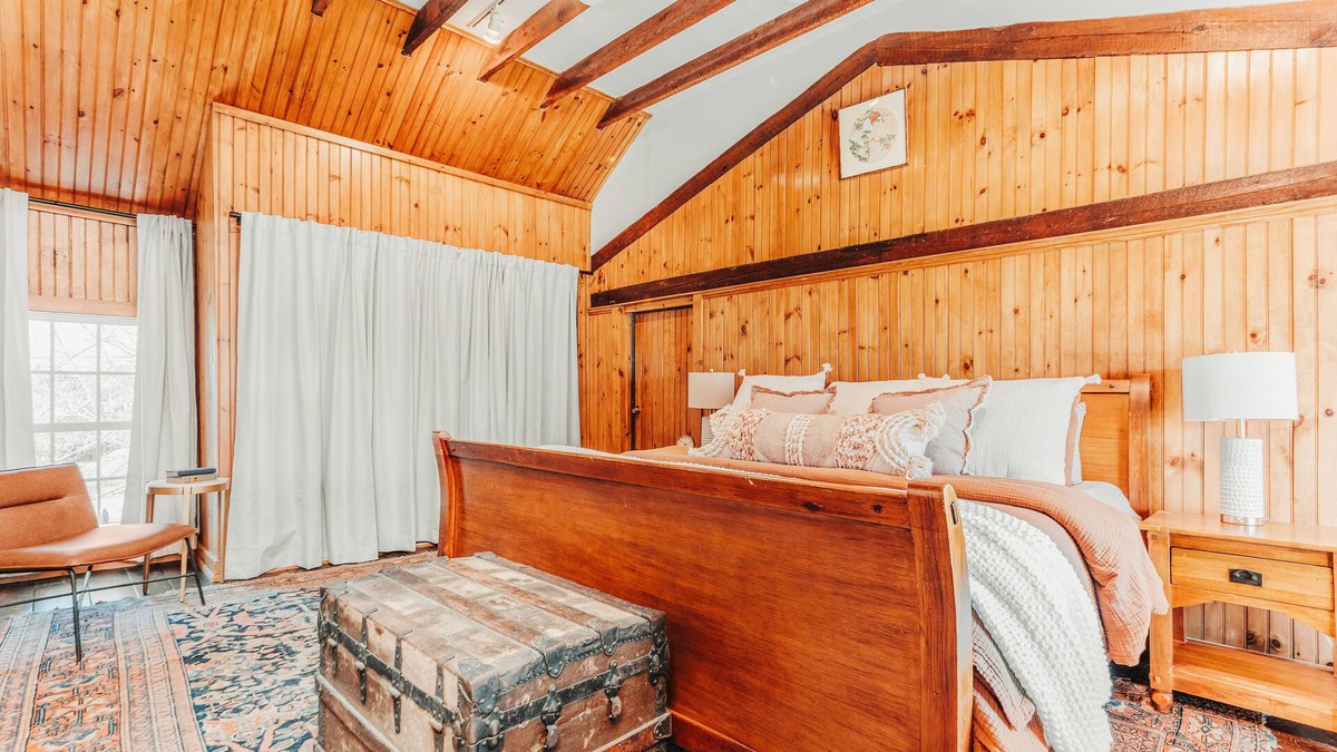 Stratham Other | Cozy family friendly private apartment farm stay