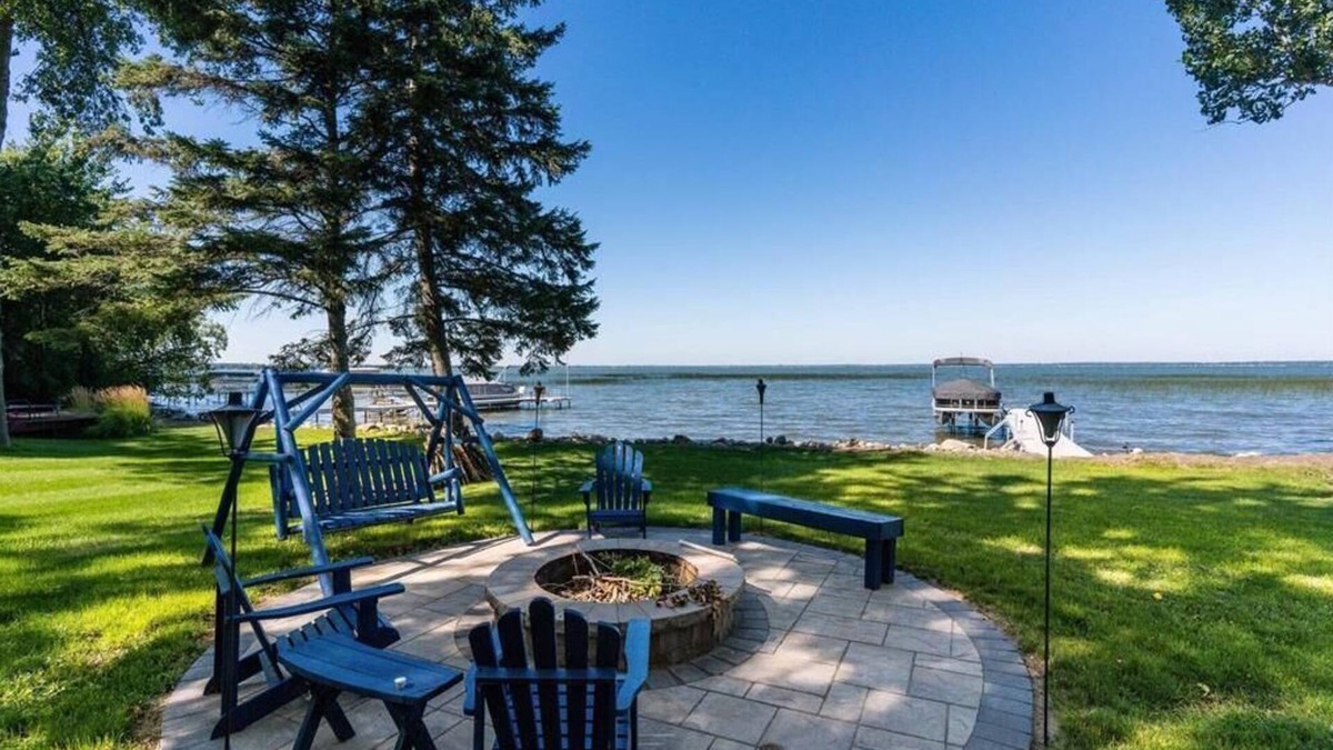 Battle Lake Cabin | Cozy Family-Friendly Cabin on Ottertail Lake - Your Perfect Minnesota Getaway