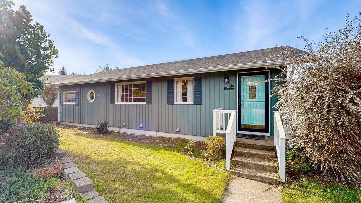 Reedsport House | Cozy family-friendly home with game room, valley views, private hot tub, grill